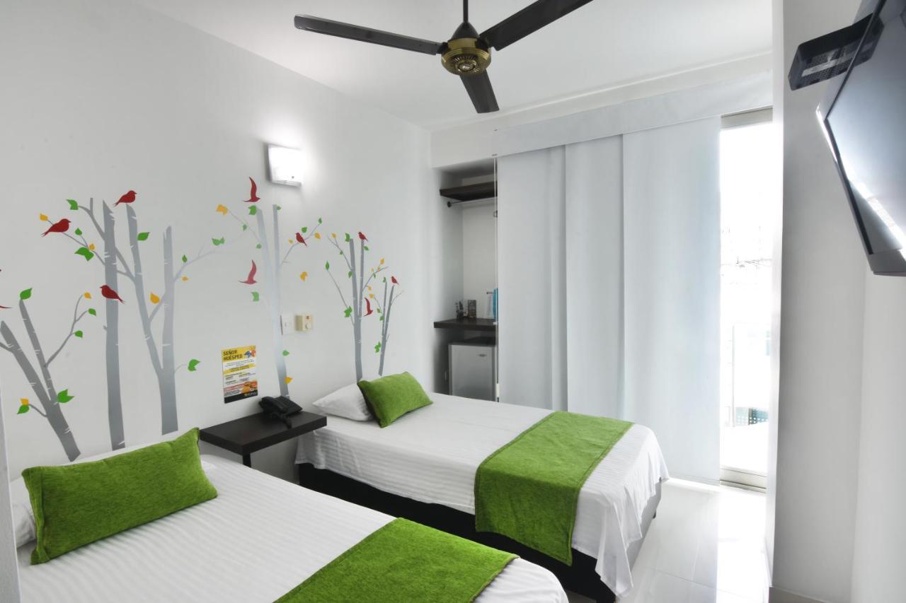 Hotel Florida ซินเซเลโฮ ภายนอก รูปภาพ