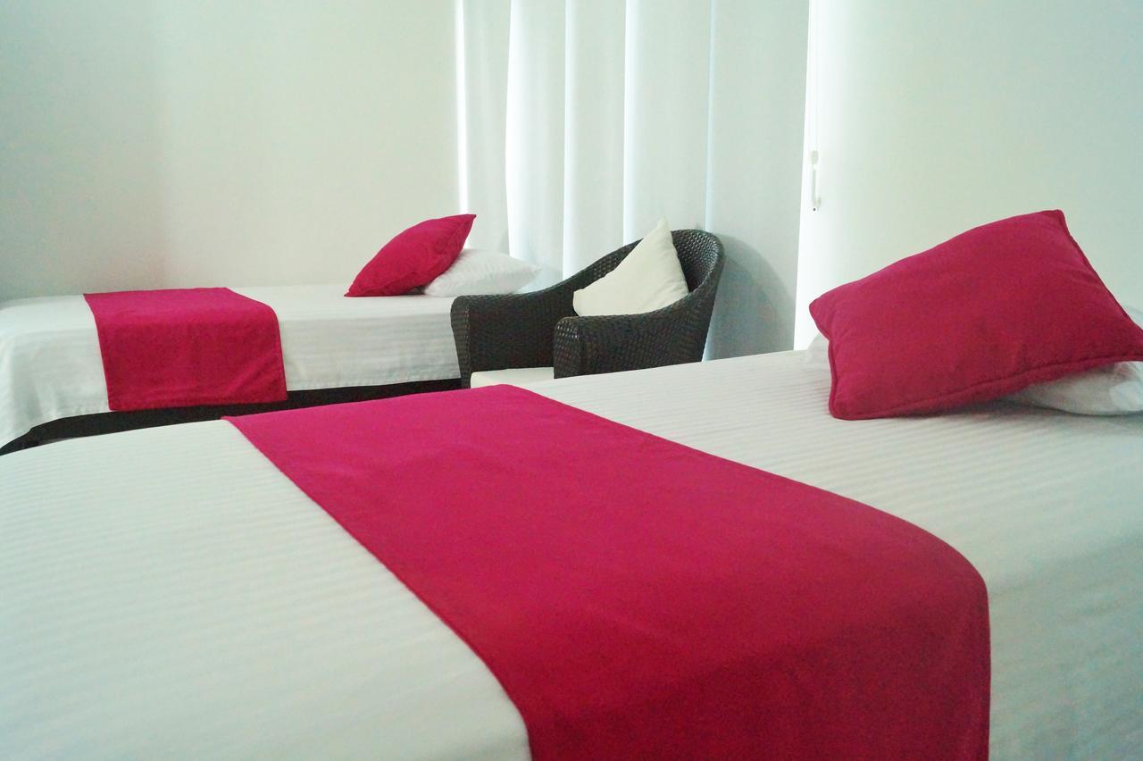 Hotel Florida ซินเซเลโฮ ภายนอก รูปภาพ