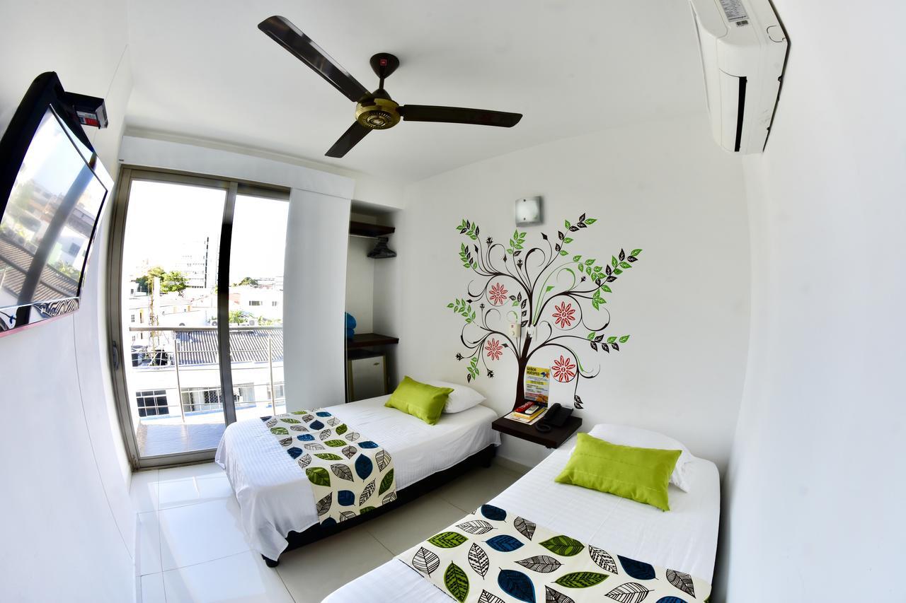 Hotel Florida ซินเซเลโฮ ภายนอก รูปภาพ