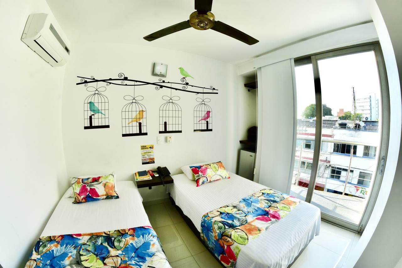 Hotel Florida ซินเซเลโฮ ภายนอก รูปภาพ